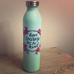 NEW GRAPHIC WATER BOTTLE